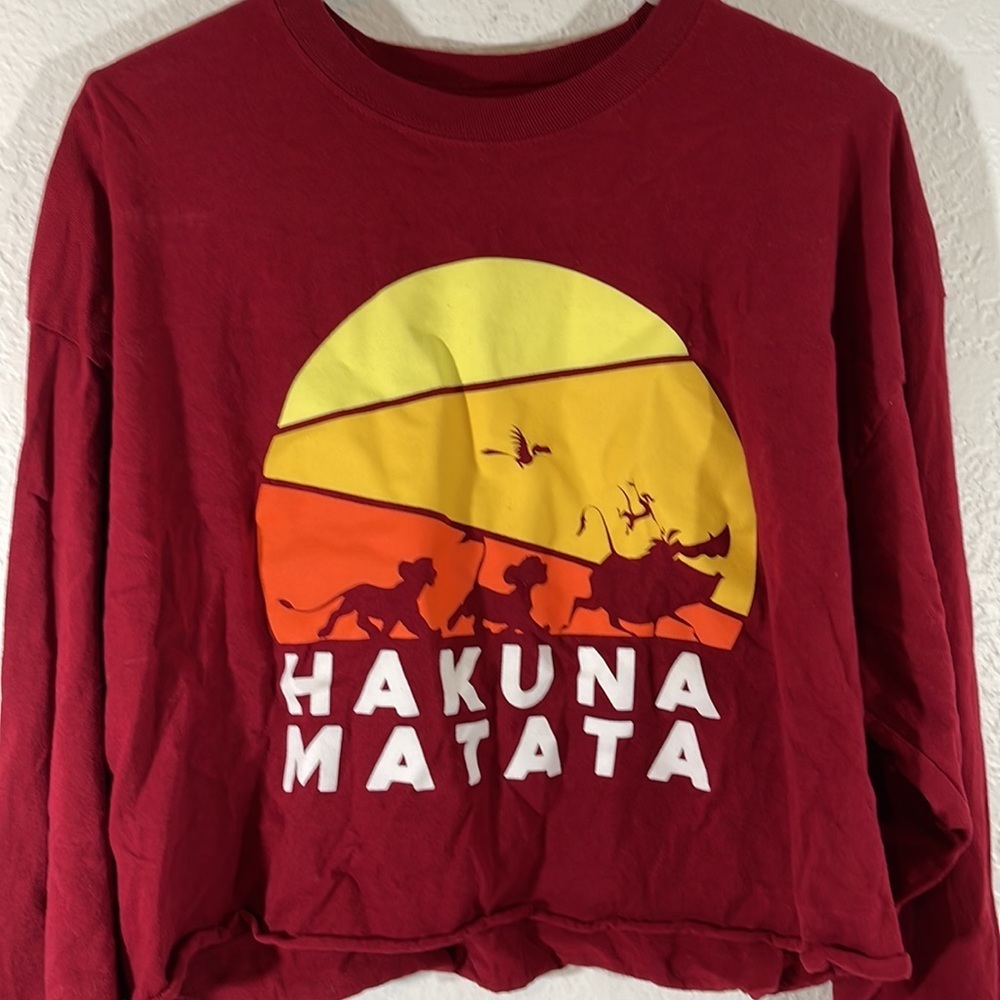 Disney The Lion King Hakuna Matata Women’s XL Long Sleeve Shirt Crop Top - Picture 2 of 5